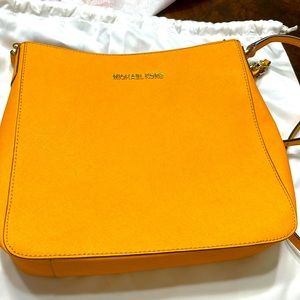 Michael Kors Crossbody Purse